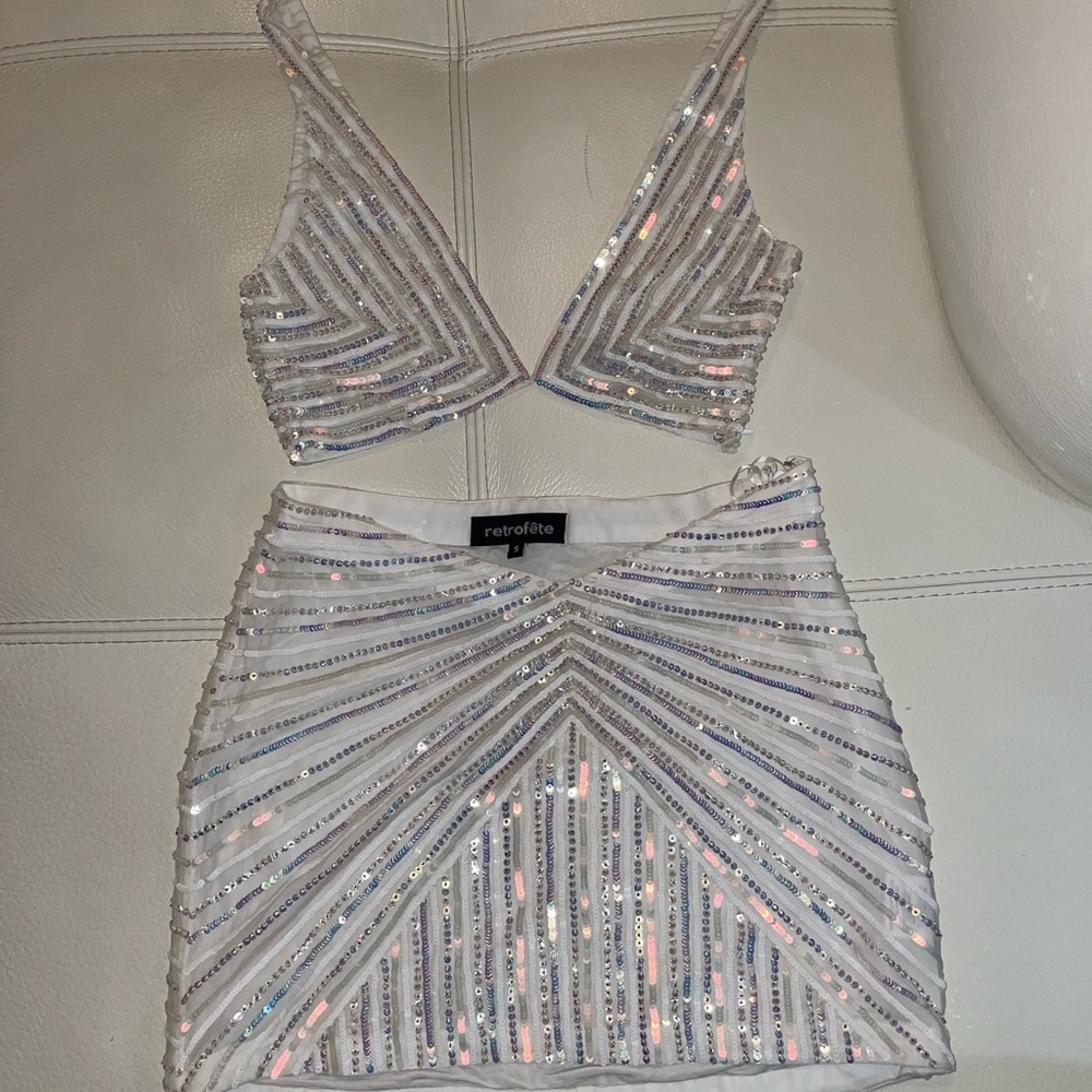 Poshmark Magda Top and Skirt set. Top size XS, skirt size S and completely new - Picture 6 of 6